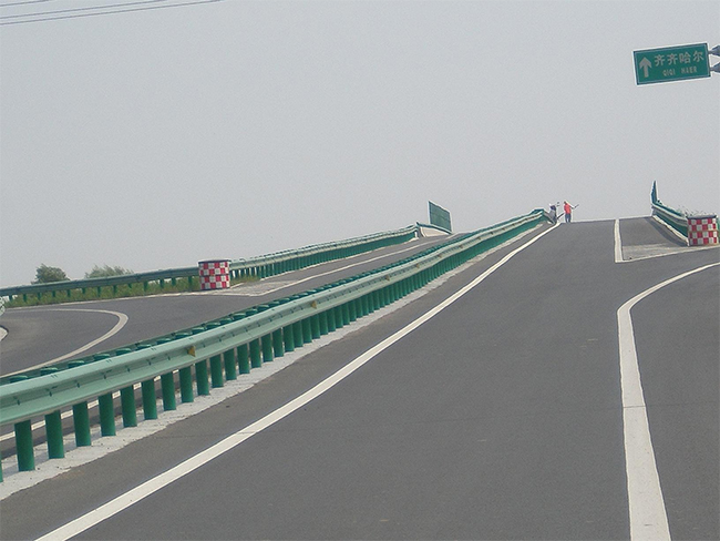 宣城高速公路护栏的材质与规格